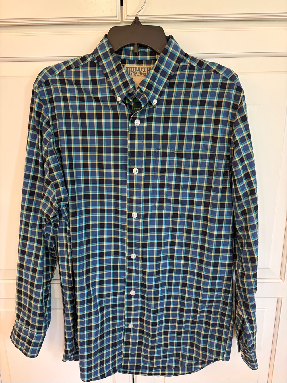 Duluth Trading Co Navy, Blue & Green Plaid Button-Down Shirt size medium